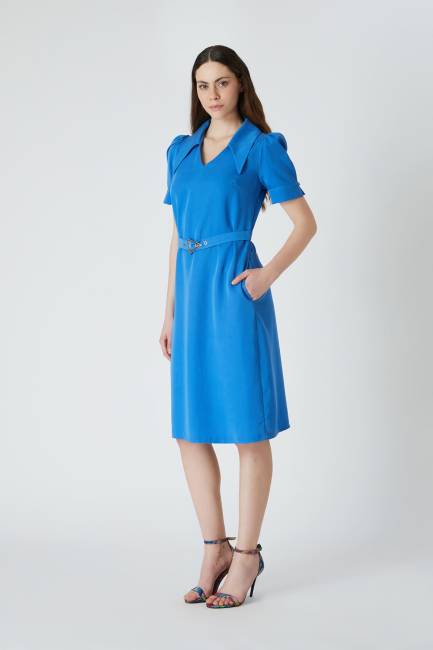 Fever - Açık yakalı kemerli elbise (1)