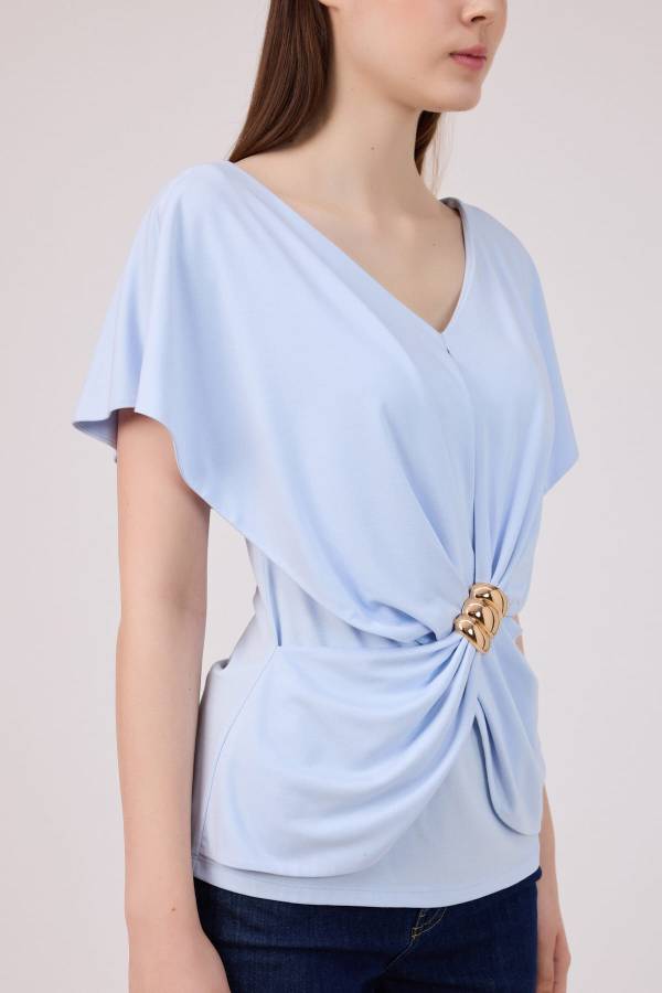 Aksesuarlı viskon örme bluz