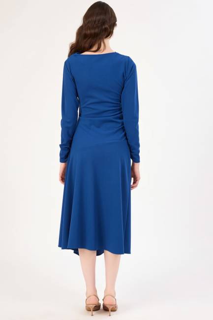 Asimetrik yakalı likralı krep elbise - Thumbnail