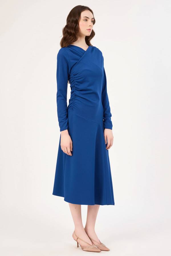 Fever - Asimetrik yakalı likralı krep elbise