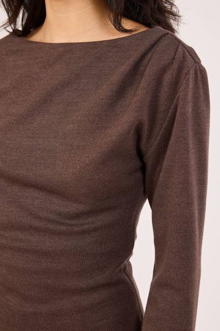 Büzgü detaylı kayık yaka triko bluz - Thumbnail