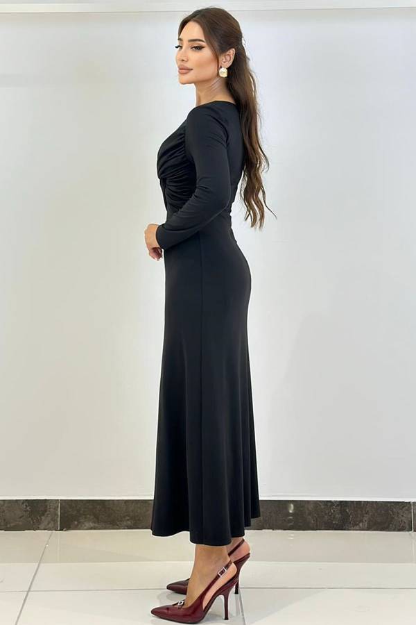 Büzgü detaylı likralı örme elbise