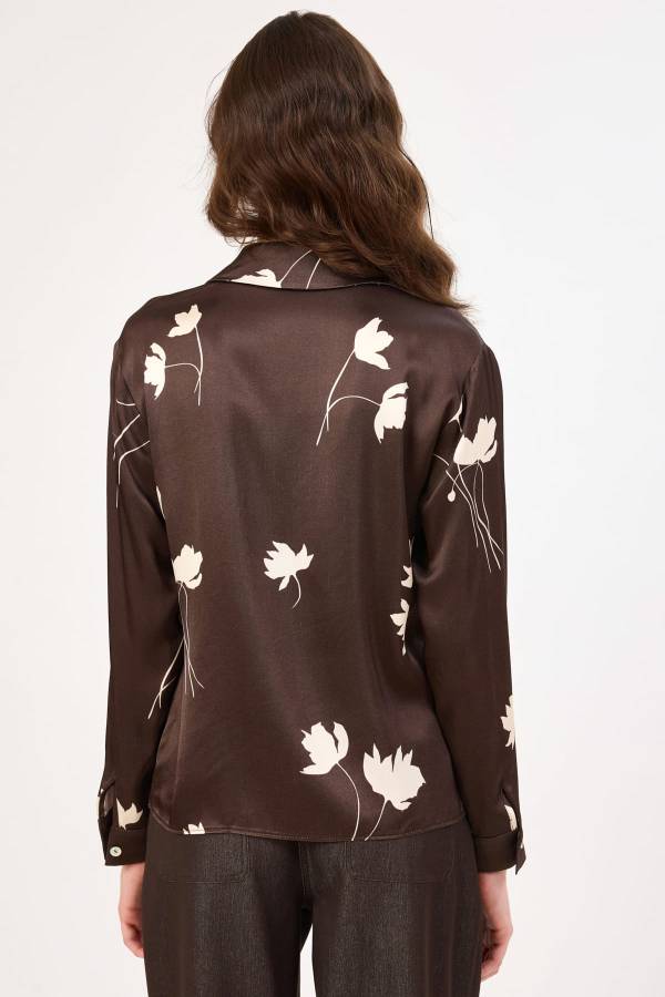 Çicek desenli şık gömlek Çicek desenli şık gömlek