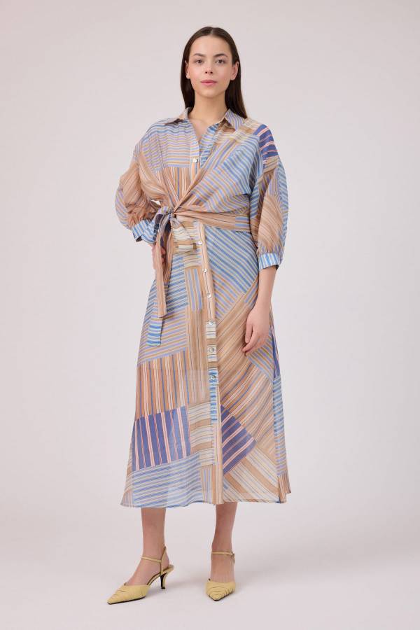 Çizgi desenli tensel elbise