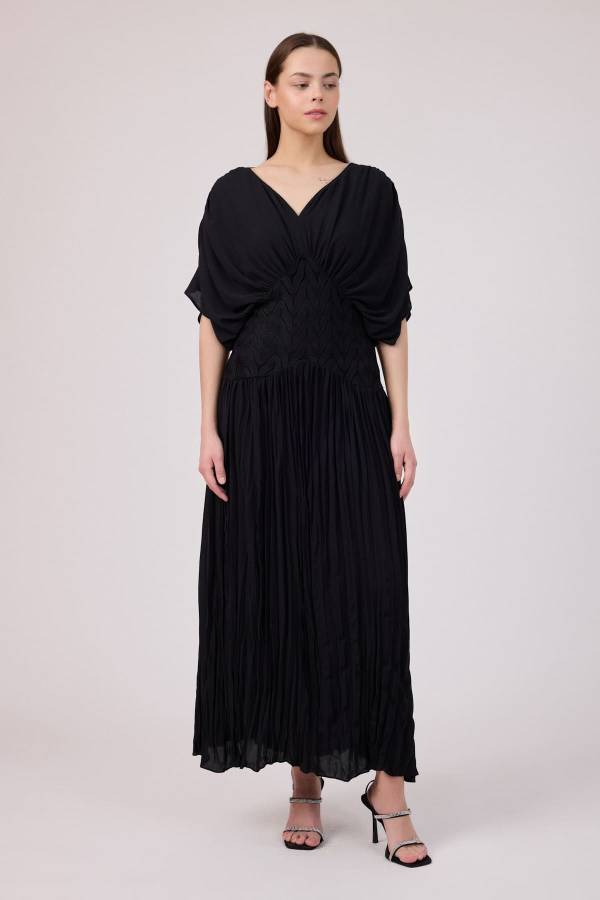 Dantel korsajlı krep uzun elbise