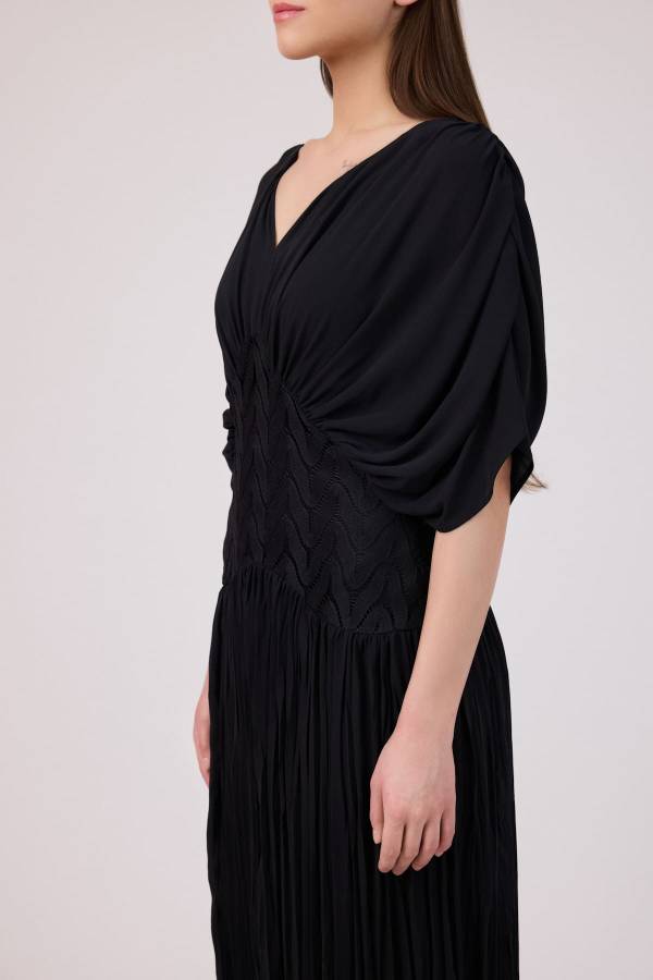 Dantel korsajlı krep uzun elbise