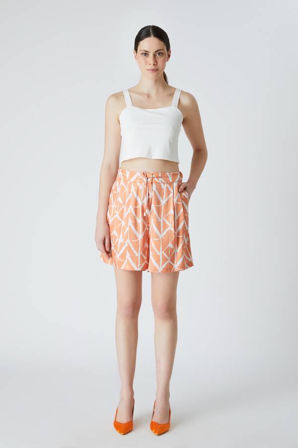 Desenli şort pantolon