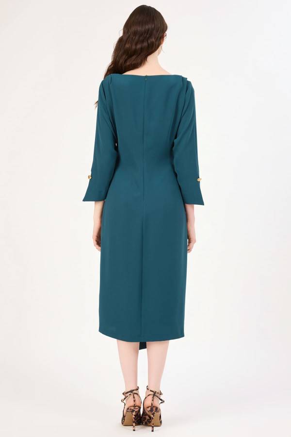 Drape detaylı asimetrik elbise