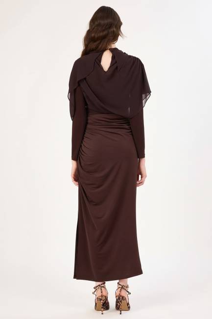 Drape detaylı broş aksesuarlı elbise - Thumbnail