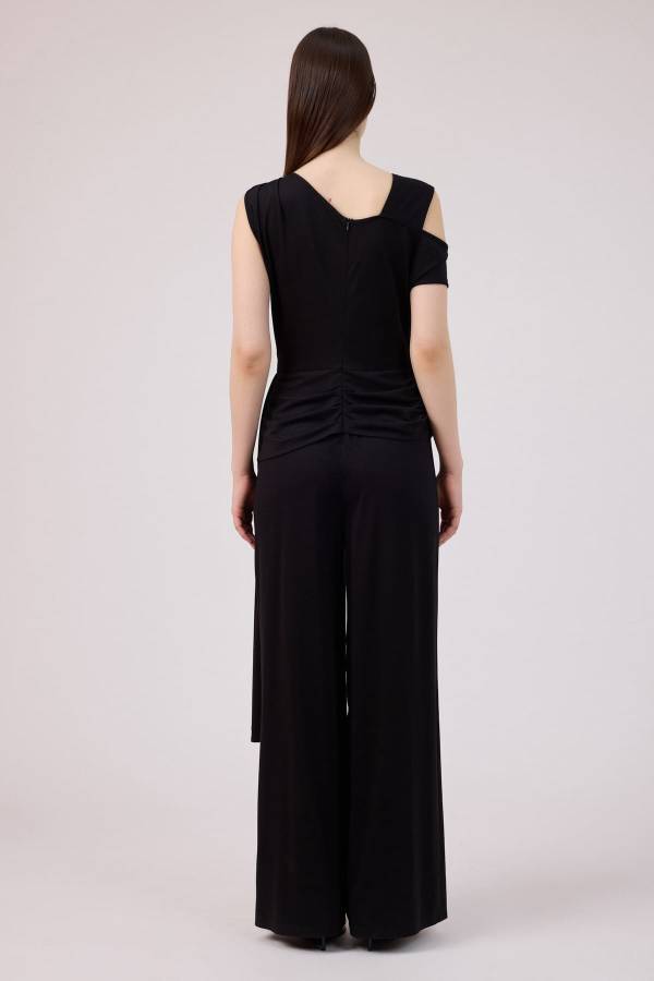 Düşük omuzlu drapeli tulum