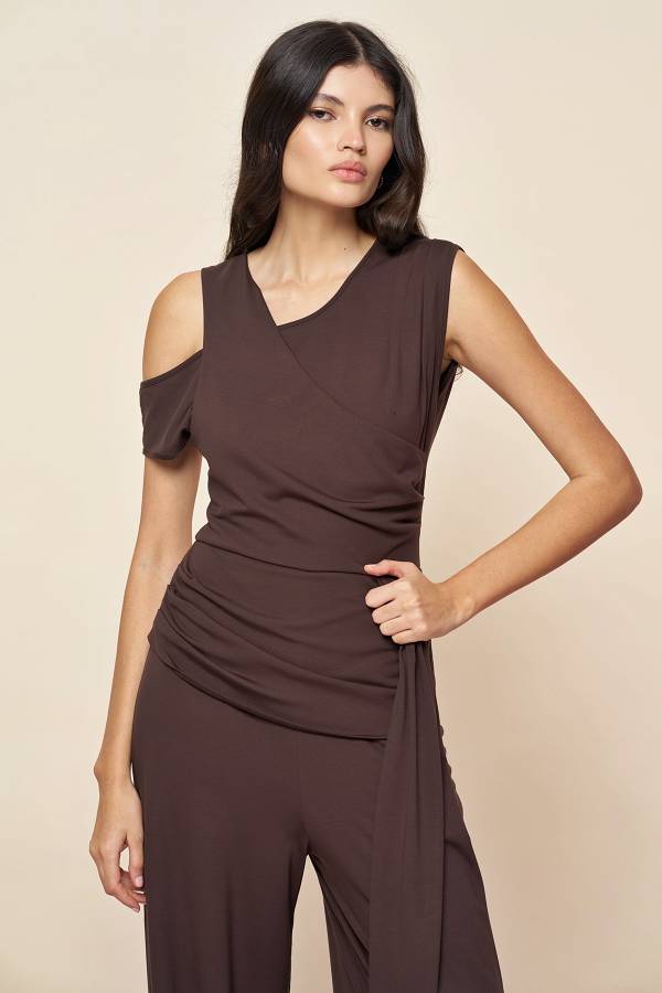 Fever - Düşük omuzlu drapeli tulum (1)