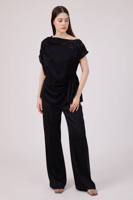 Düşük omuzlu saten bluz - Thumbnail