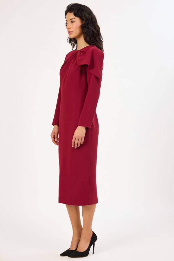 Fiyonk detaylı uzun kollu midi elbise Fiyonk detaylı uzun kollu midi elbise