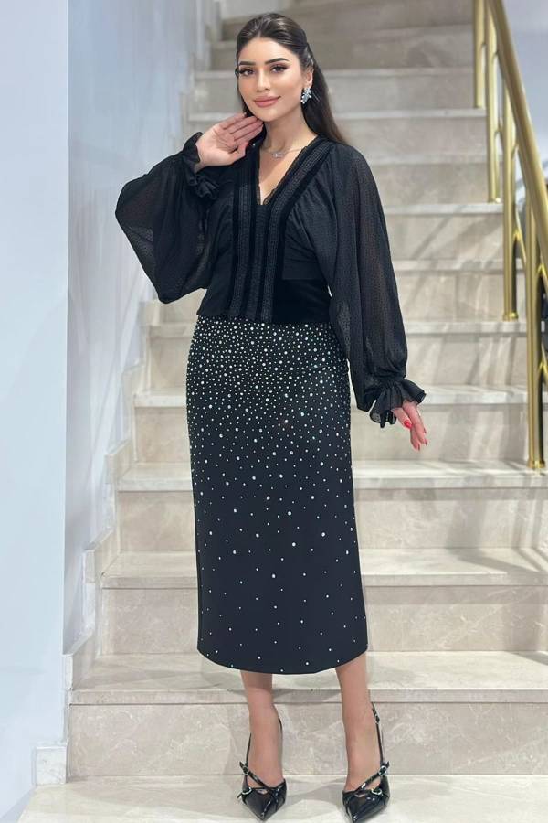 Flok puanlı fırfırlı bluz