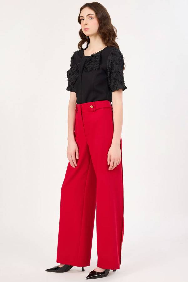 Geniş paça likralı pantolon Geniş paça likralı pantolon