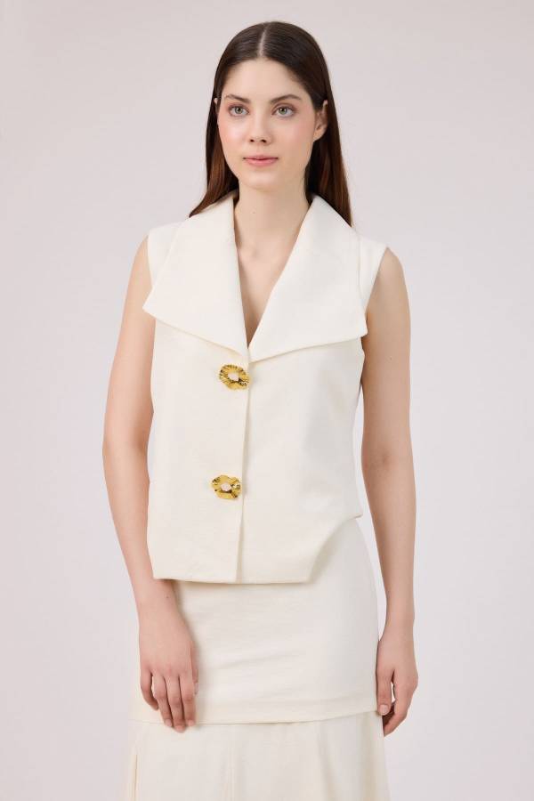 Geniş yakalı düğmeli yelek