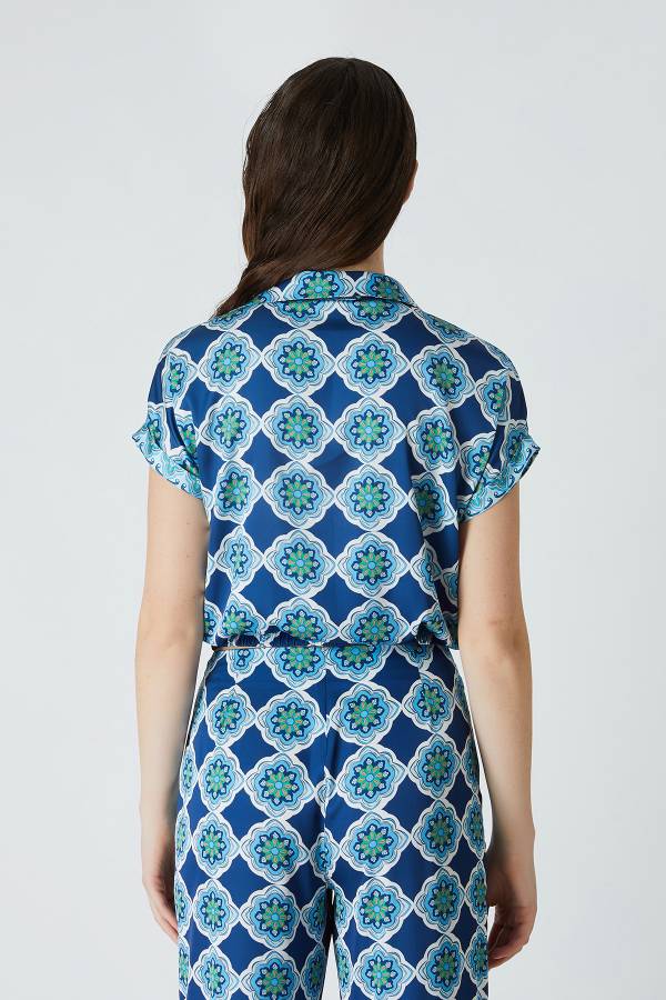 Grafik desenli floş gömlek