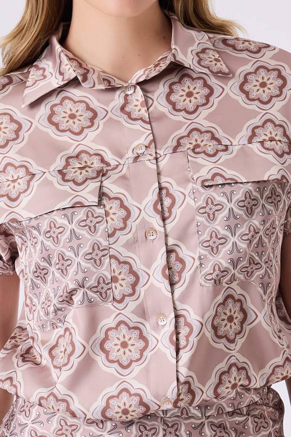 Grafik desenli floş gömlek