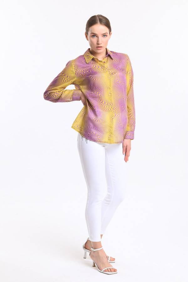 Grafik desenli gömlek