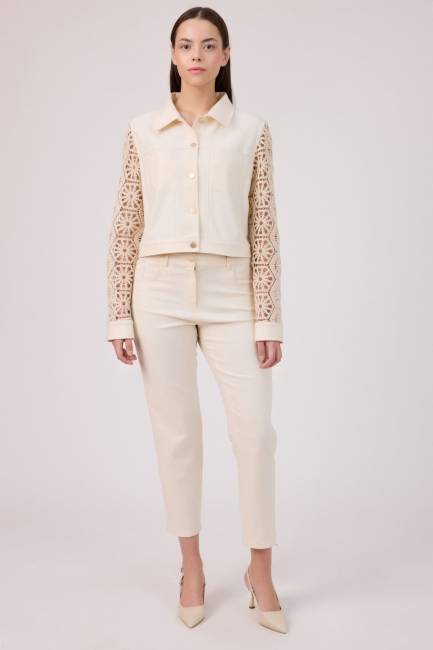 Güpür detaylı kısa ceket - Thumbnail