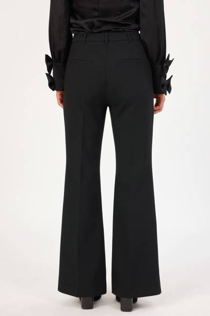 İspanyol paça likralı siyah pantolon - Thumbnail