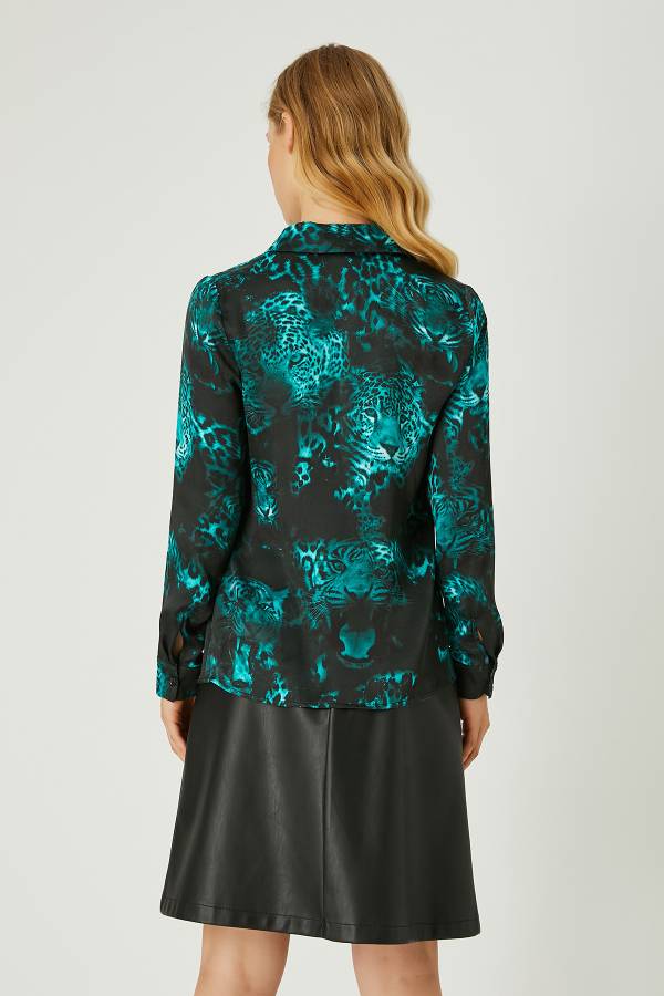 Kaplan desenli gömlek