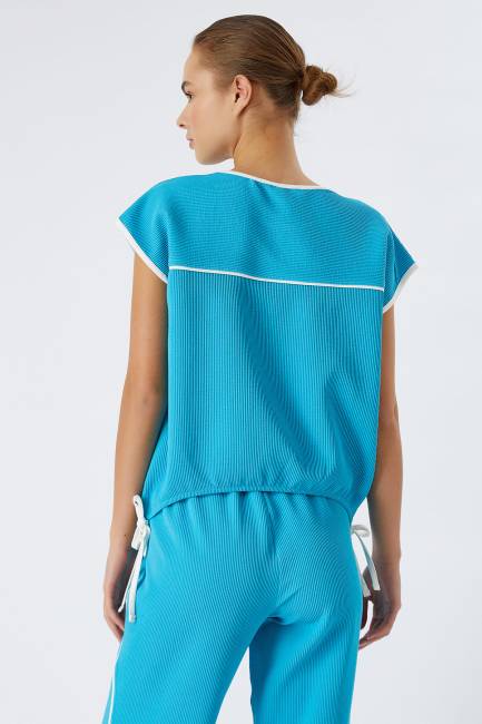 Kontrast biyeli örme bluz - Thumbnail