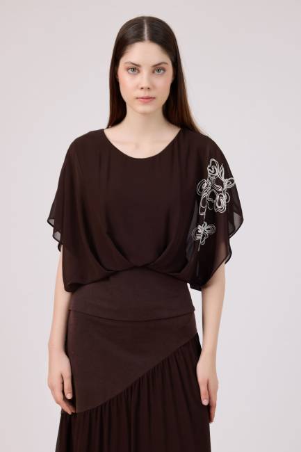 Kontrast nakışlı tencel bluz