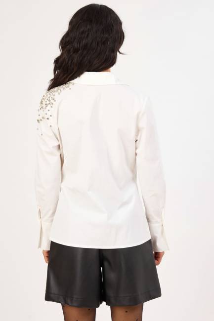 Omuzu işleme detaylı likralı gömlek - Thumbnail