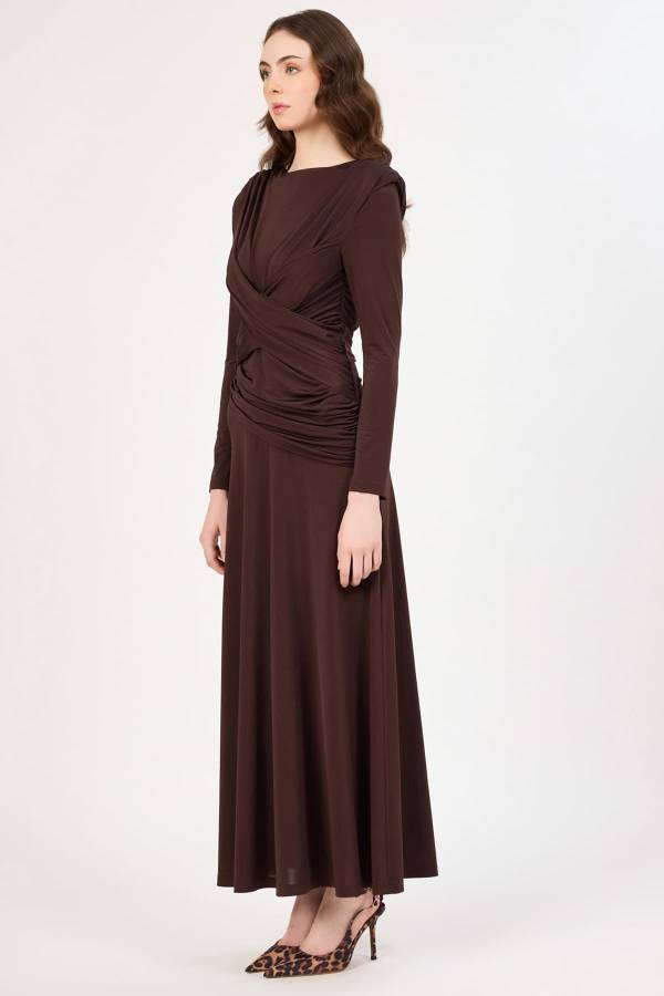 Önü drape detaylı likralı maxi elbise