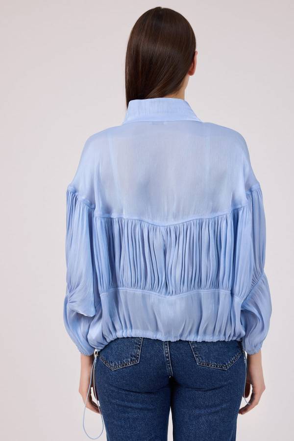 Parlak iplikli organze büzgü detaylı kap