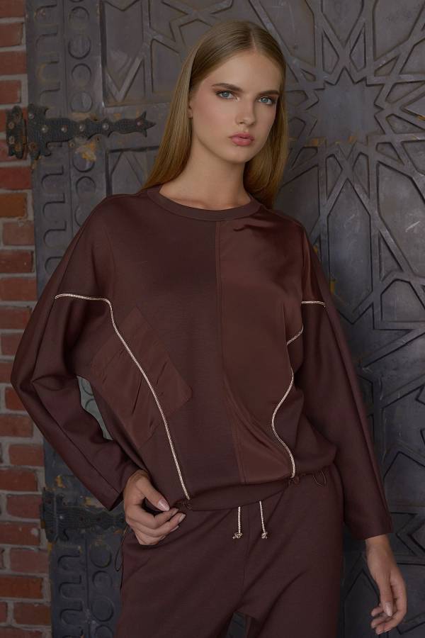 Parlak şerit detaylı likralı bluz Parlak şerit detaylı likralı bluz