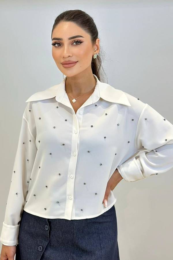 Parlak taşlı dökümlü gömlek