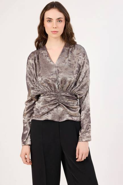 Fever - Parlak yüzeyli büzgü detaylı bluz Fever - Parlak yüzeyli büzgü detaylı bluz