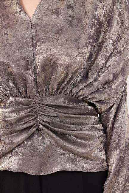 Parlak yüzeyli büzgü detaylı bluz - Thumbnail