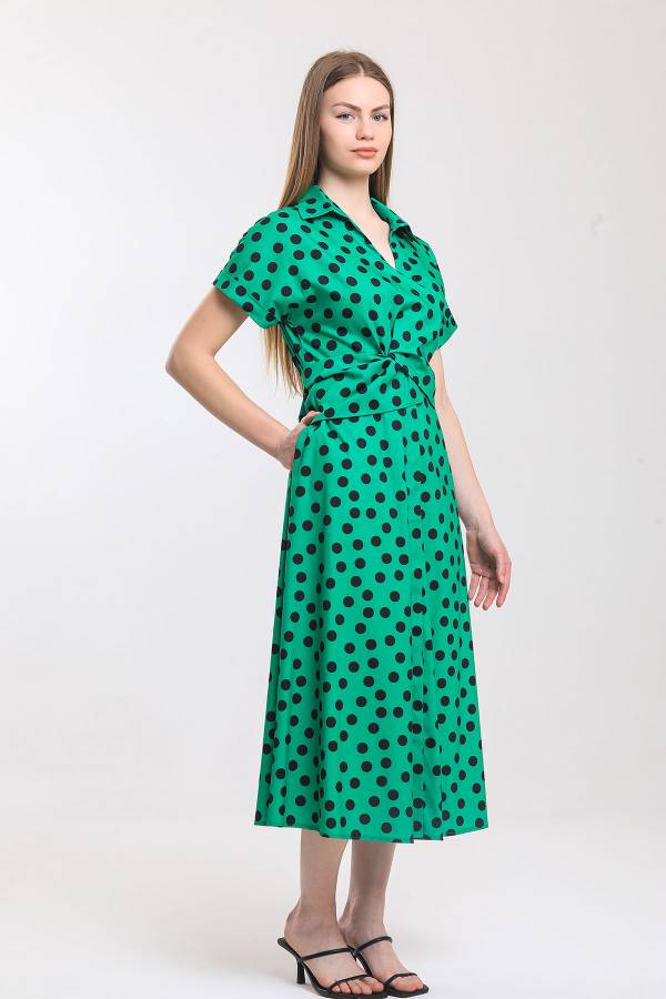 Puan desenli bağlamalı elbise