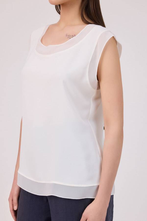 Şifon bant detaylı kolsuz bluz