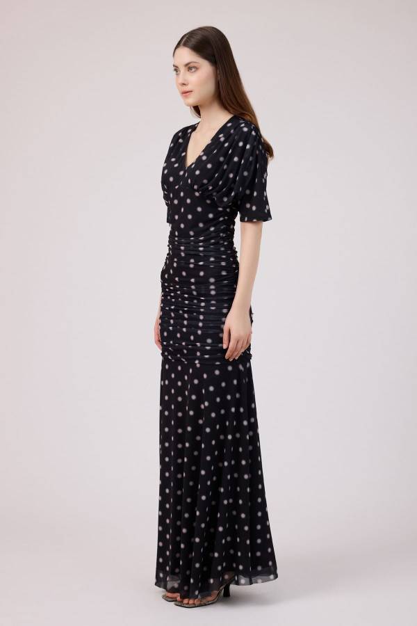 Soyut puan desenli tül maxi elbise