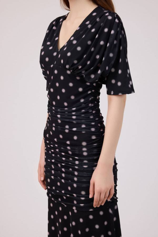 Soyut puan desenli tül maxi elbise