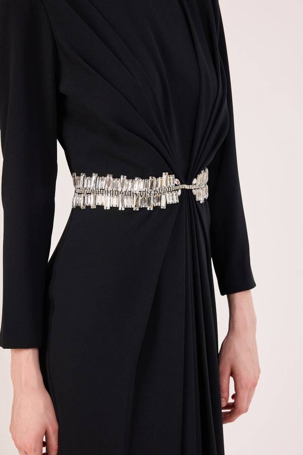Taş detaylı siyah maxi boy elbise