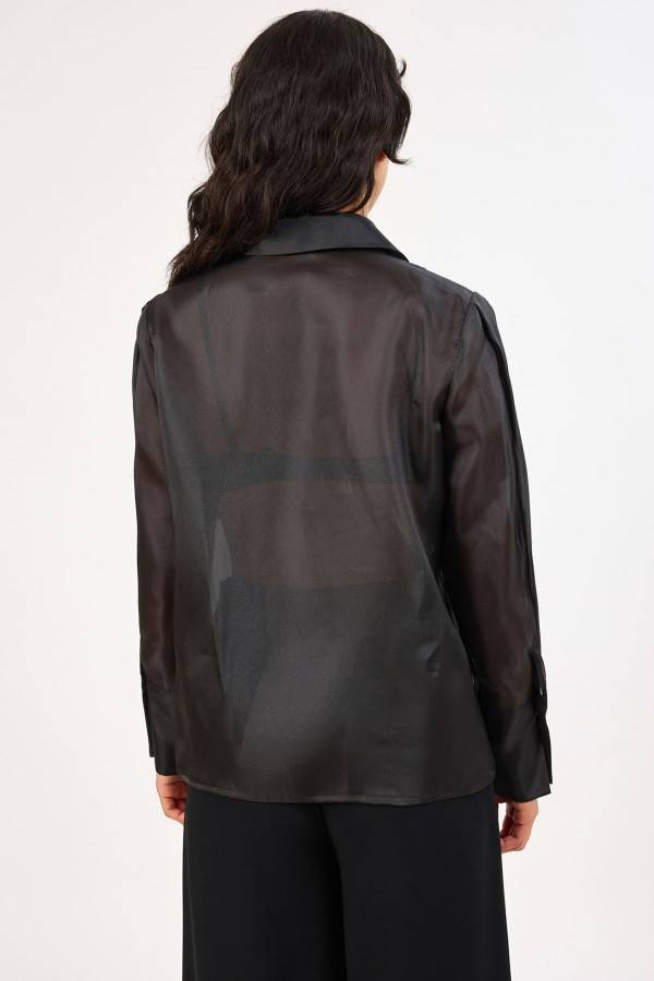 Tasarım taş detaylı siyah organze gömlek Tasarım taş detaylı siyah organze gömlek