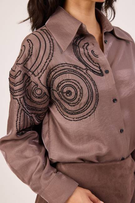 Tek tarafı nakış detaylı tencel gömlek - Thumbnail