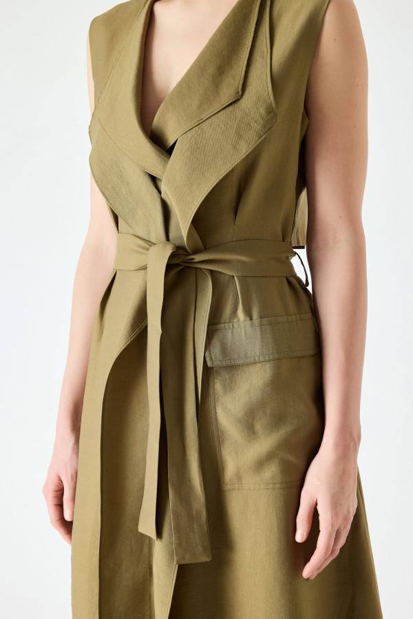 Tencel karışımlı pile detaylı kuşaklı elbise 