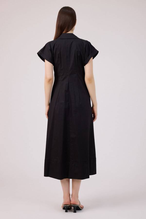 Toka detaylı gömlek elbise