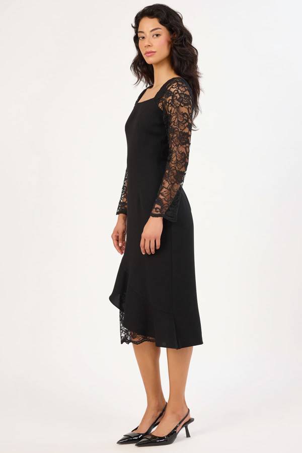 U Yaka dantel detaylı asimetrik elbise