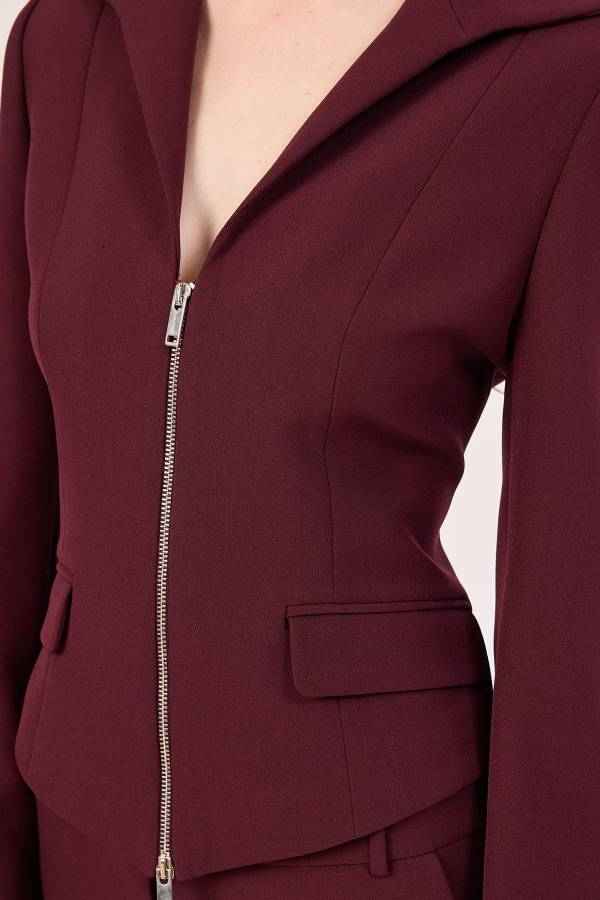Yaka detaylı fermuarlı ceket Yaka detaylı fermuarlı ceket