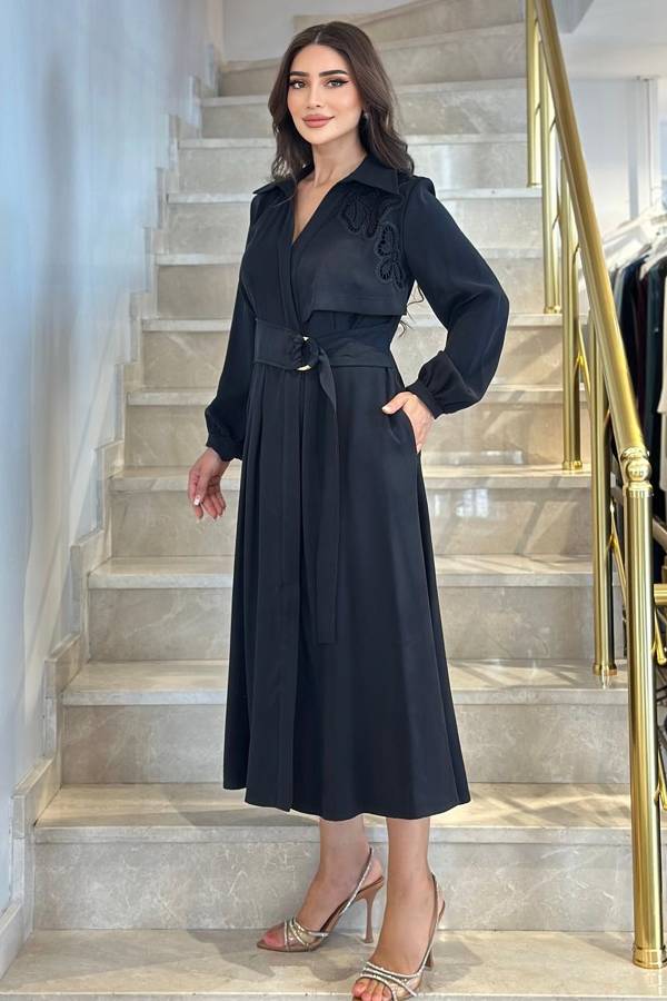 Yakalı nakış detaylı elbise