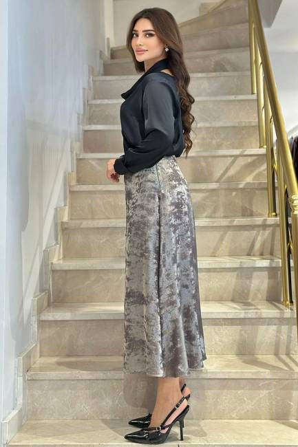 Yakası fular detaylı dökümlü bluz - Thumbnail