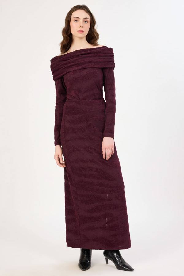 Yırtmaç detaylı dokulu midi etek