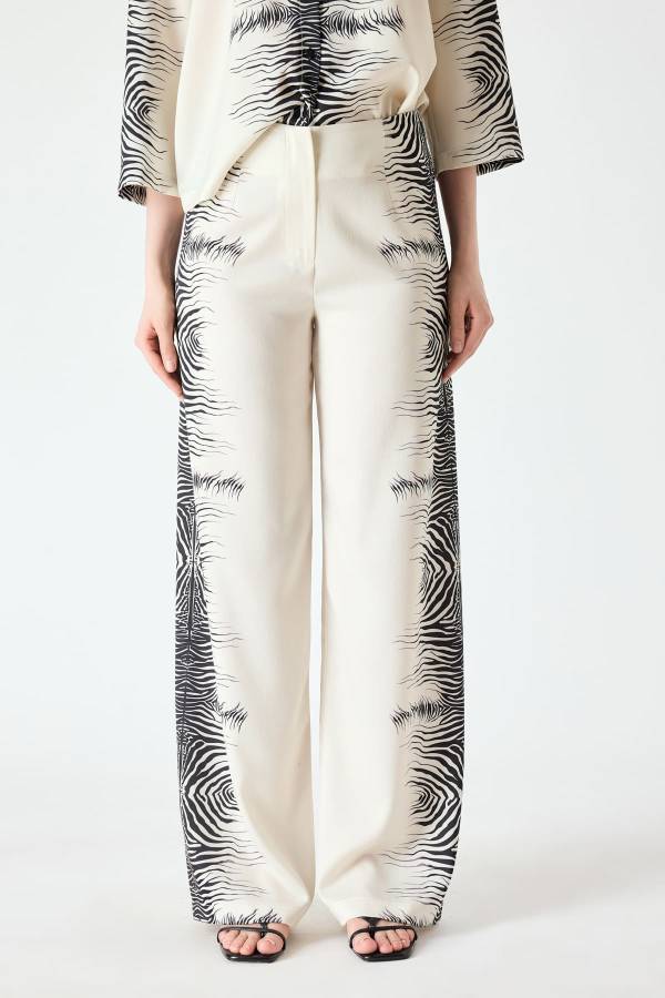 Zebra desenli dökümlü saten pantolon